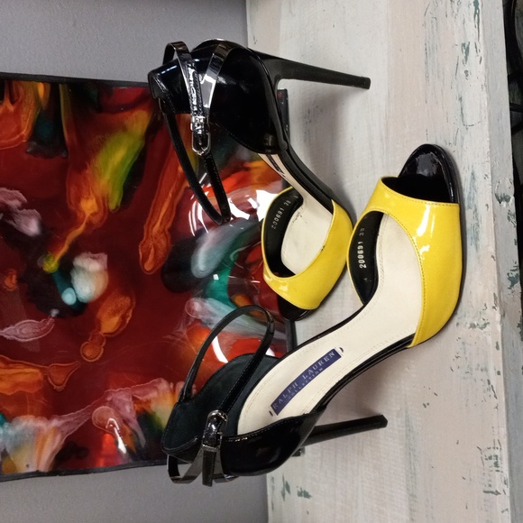 RALPH LAUREN COLLECTION Purple Label Black and Yellow Heels - Picture 3 of 12